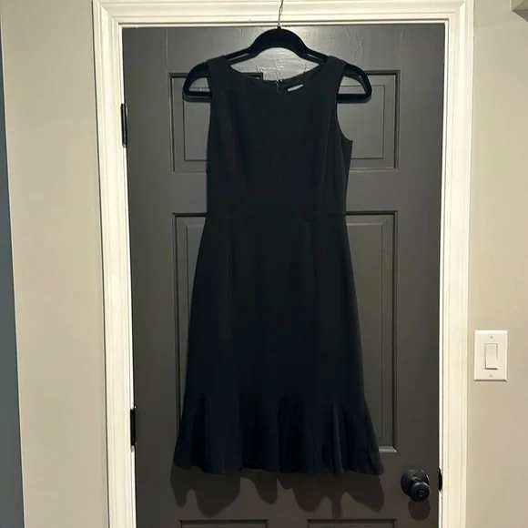 Ann Taylor | Dresses | Ann Taylor Flounce Bottom Cocktail Dress | Poshmark